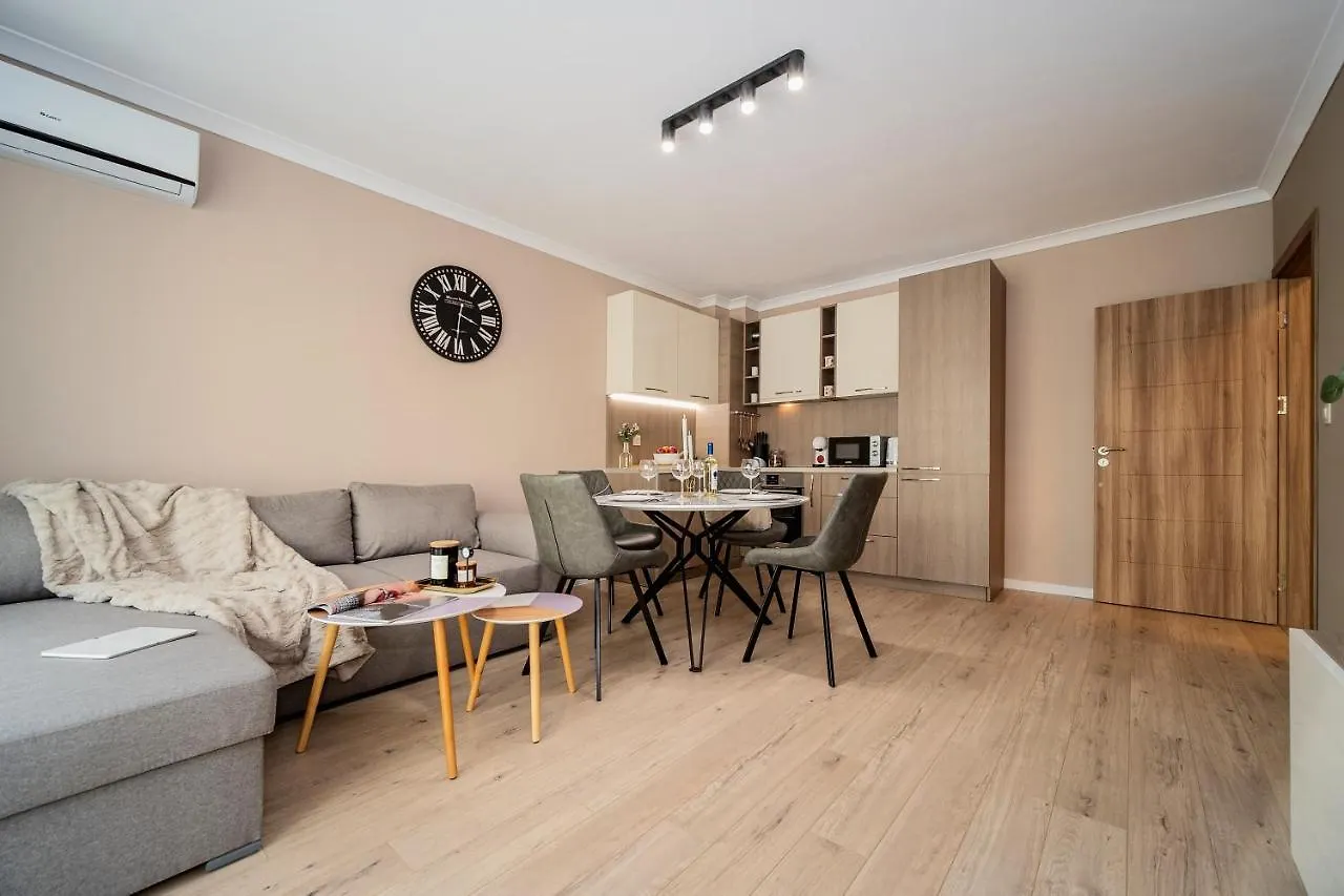 Comfy Luxury Center Apartment ヴァルナ
