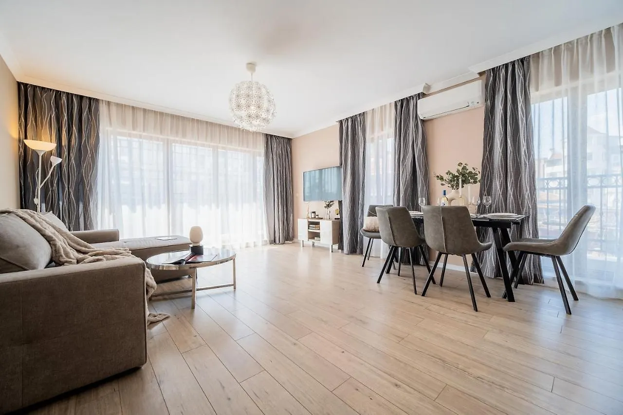 Comfy Luxury Center Apartment ヴァルナ ブルガリア