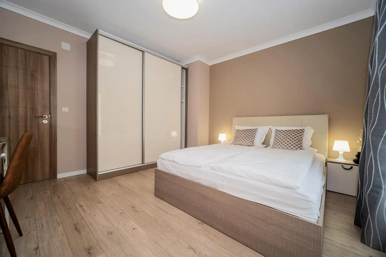 Comfy Luxury Center Apartment ヴァルナ