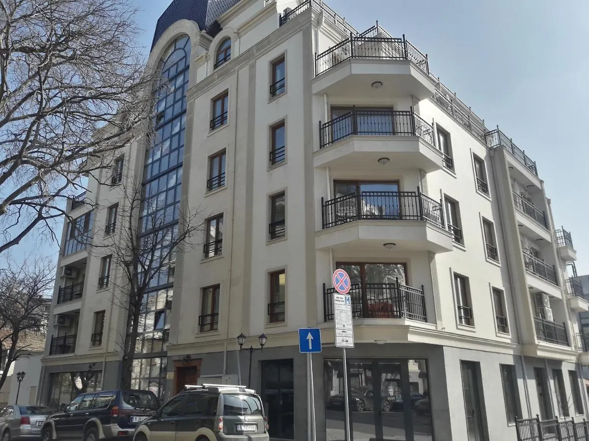 Comfy Luxury Center Apartment ヴァルナ